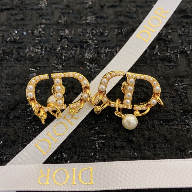 chr1st1an D10r earrings